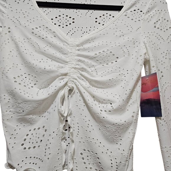 Haley & June White Cropped Long-Sleeve Eyelet Top W/ Ruched Drawstring Front Med - Picture 3 of 7